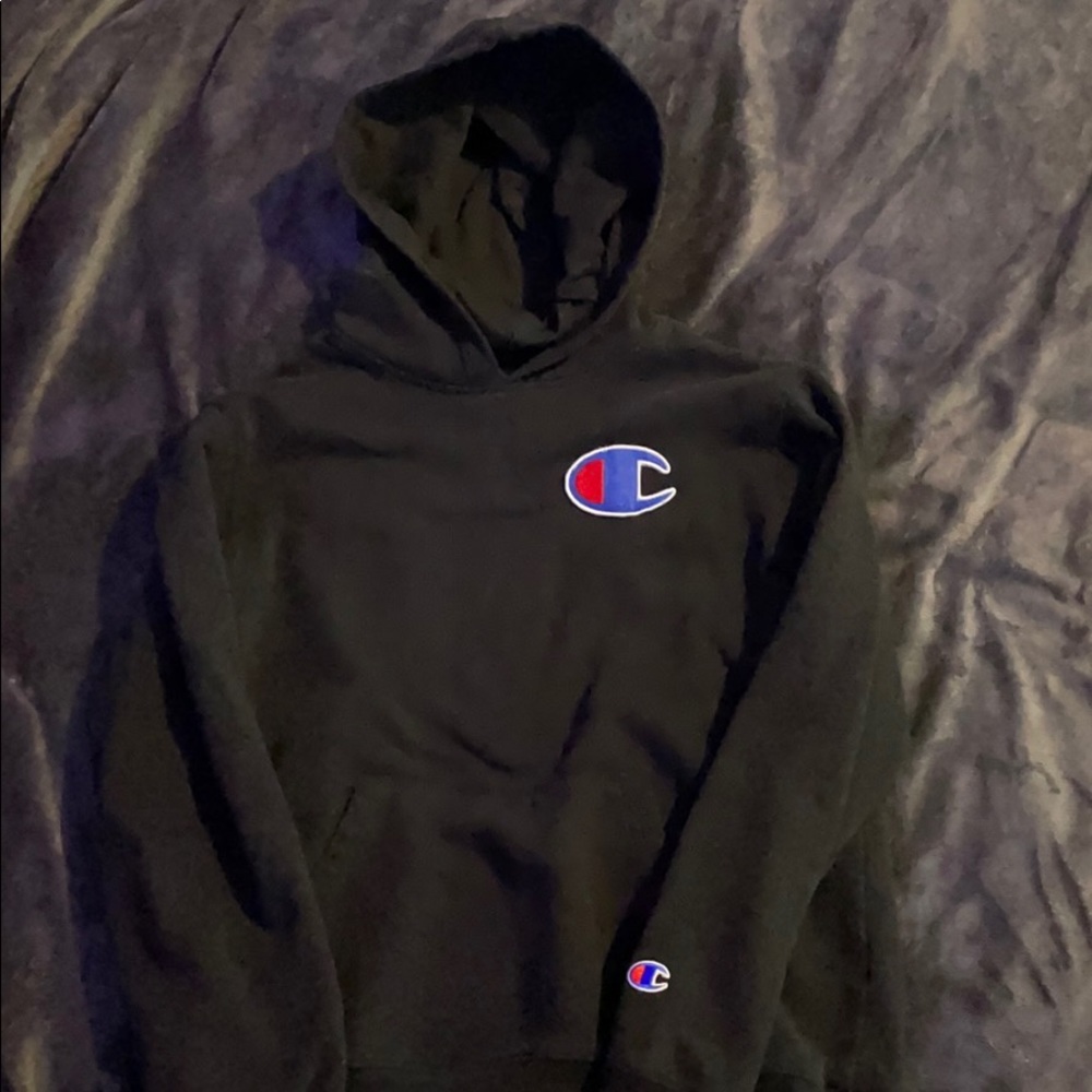 black champion hoodie
